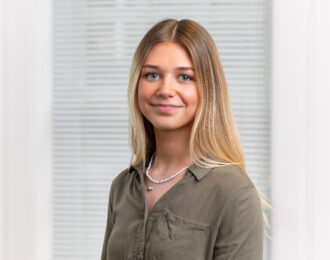 Chloe Dawber